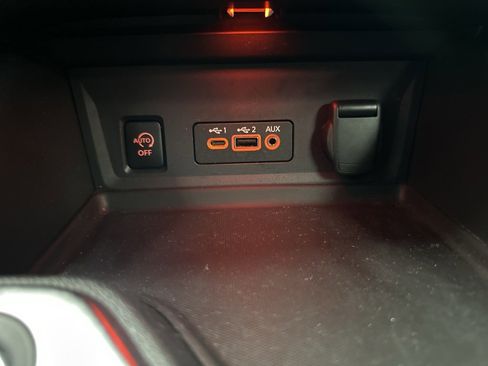 Used 2025 Nissan Sentra SV image 29