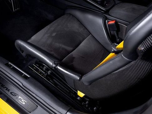 Used 2022 Porsche 911 Carrera GTS w/ Premium Package image 17