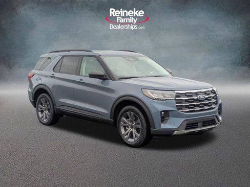 New 2026 Ford Explorer Active AWD/4WD image 3