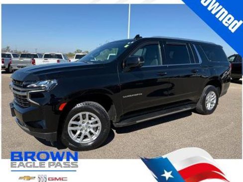 Used 2022 Chevrolet Suburban LT w/ Luxury Package image 1