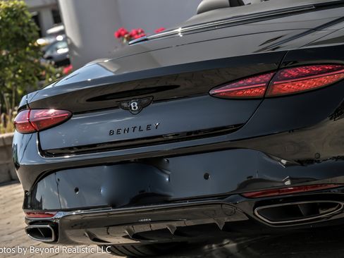 New 2025 Bentley Continental GTC image 15