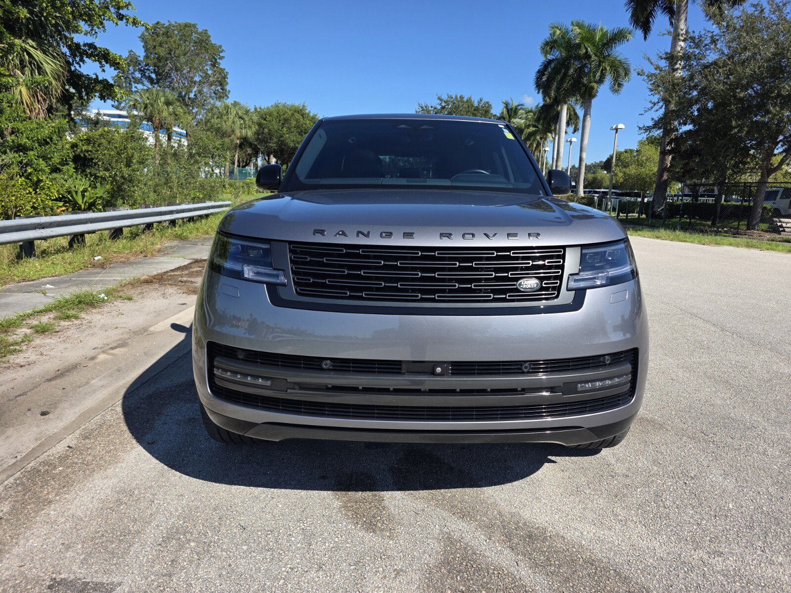 Used 2024 Land Rover Range Rover SE AWD/4WD image 8