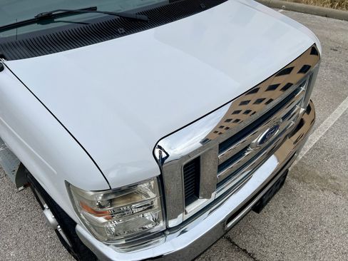 Used 2013 Ford E-350 and Econoline 350 Extended Super Duty w/ PWR Group image 33