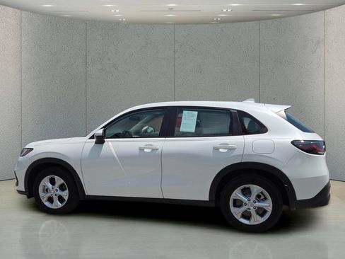 Used 2025 Honda HR-V LX image 8