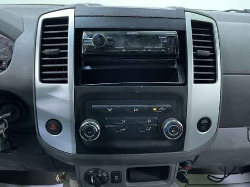 Used 2017 Nissan Frontier SV image 21