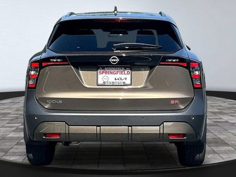 Used 2025 Nissan Kicks SR FWD image 5