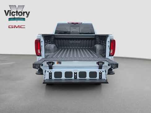 New 2026 GMC Sierra 1500 Denali w/ Technology Package AWD/4WD image 17