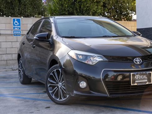 Used 2015 Toyota Corolla S FWD image 3