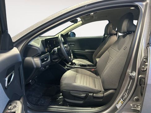 Used 2025 Kia K4 EX image 15
