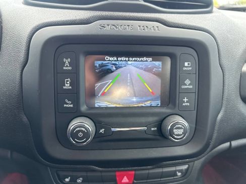 Used 2017 Jeep Renegade Trailhawk w/ Safety & Security Group AWD/4WD image 11