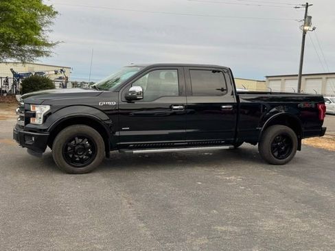 Used 2017 Ford F150 Lariat w/ Equipment Group 502A Luxury AWD/4WD image 4