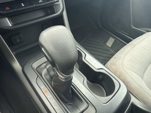 Used 2022 Chevrolet Colorado W/T w/ Custom Special Edition AWD/4WD image 25