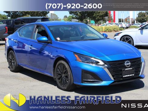 Used 2025 Nissan Altima 2.5 SV w/ SV Special Edition Package FWD image 5