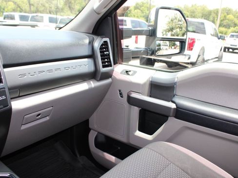 Used 2019 Ford F250 XLT w/ XLT Premium Package AWD/4WD image 22
