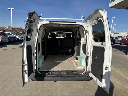 Used 2015 Chevrolet City Express LS image 23