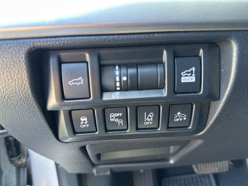 Used 2019 Subaru Outback 2.5i Limited AWD/4WD image 17