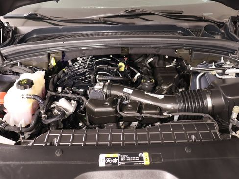 Used 2023 Jeep Grand Cherokee Altitude AWD/4WD image 19