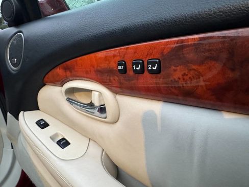 Used 2006 Lexus SC 430 Convertible image 28