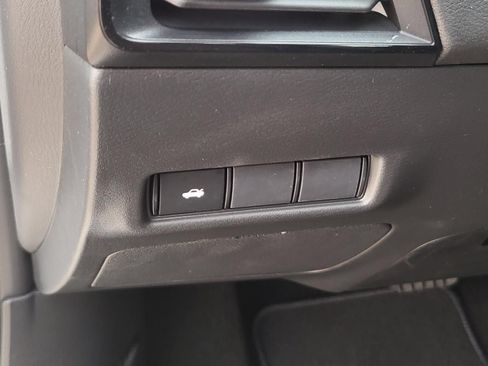 New 2027 Nissan Sentra SR w/ Floor Mat Package FWD image 17