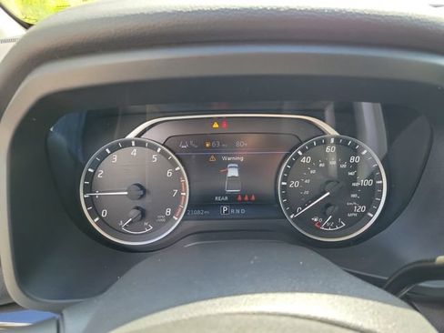 Used 2024 Nissan Titan 2WD Crew Cab image 27