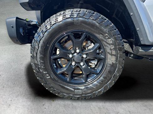 Used 2019 Jeep Wrangler Unlimited Sahara w/ Quick Order Package 24M Moab AWD/4WD image 30