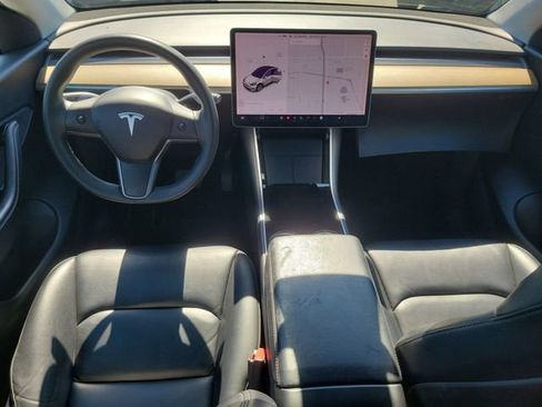 Used 2020 Tesla Model Y Long Range image 11