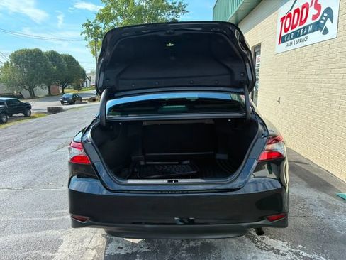 Used 2021 Toyota Camry LE FWD image 30