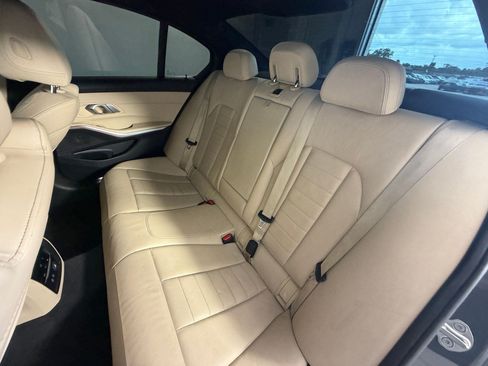 Used 2020 BMW 330i Sedan w/ Convenience Package RWD image 29
