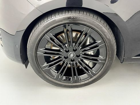 Certified 2025 Land Rover Range Rover SE AWD/4WD image 32