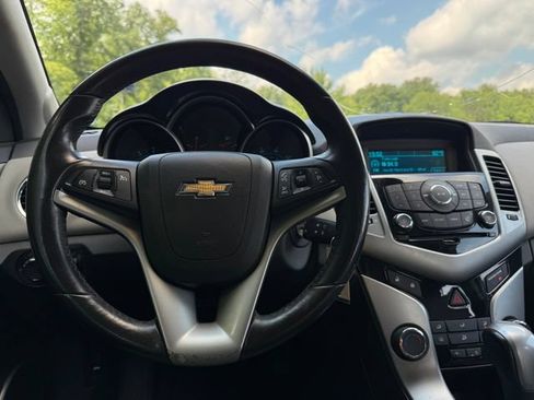 Used 2012 Chevrolet Cruze Eco FWD image 9