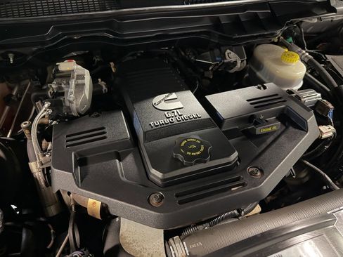 Used 2012 RAM 2500 ST w/ Chrome Appearance Group AWD/4WD image 16