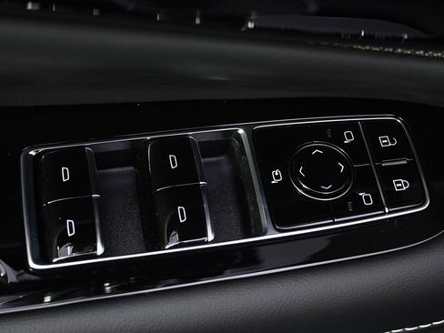 New 2026 Cadillac Optiq Sport 2 w/ LPO, Floor Liner Package image 23