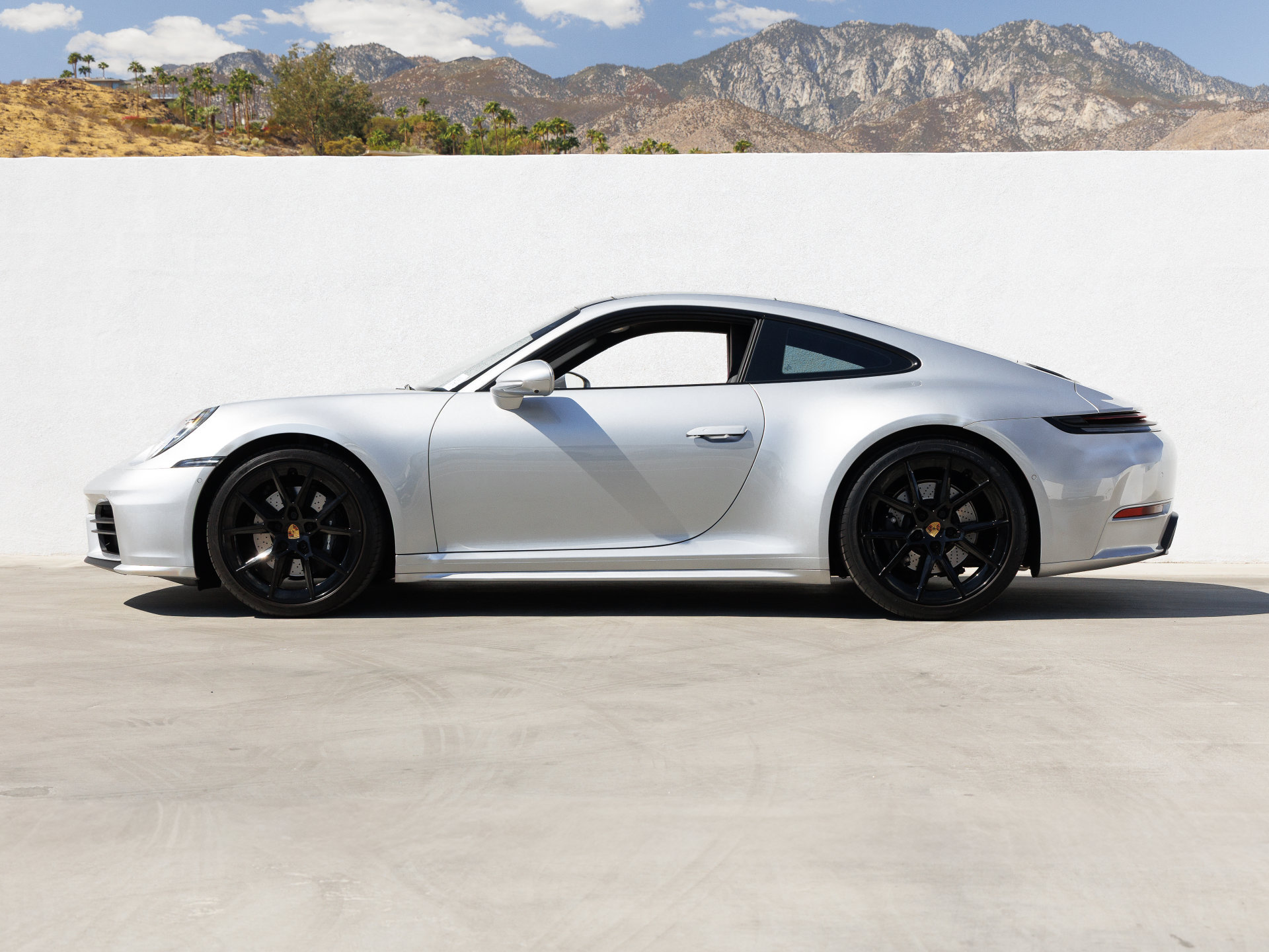 Certified 2025 Porsche 911 Carrera RWD image 2