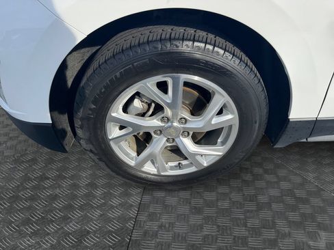 Used 2020 Chevrolet Equinox LT FWD image 14