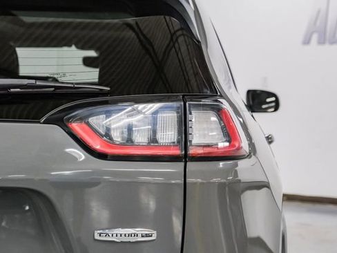 Used 2020 Jeep Cherokee Latitude Plus w/ Comfort/Convenience Group image 43