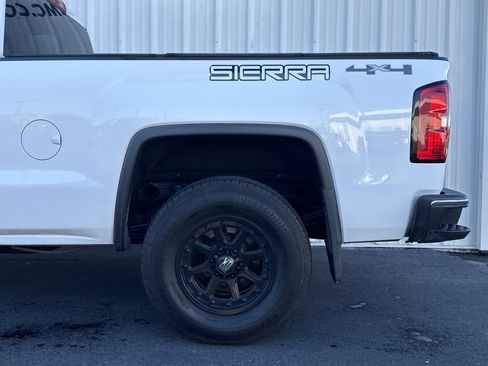 Used 2014 GMC Sierra 1500 4x4 Regular Cab image 2