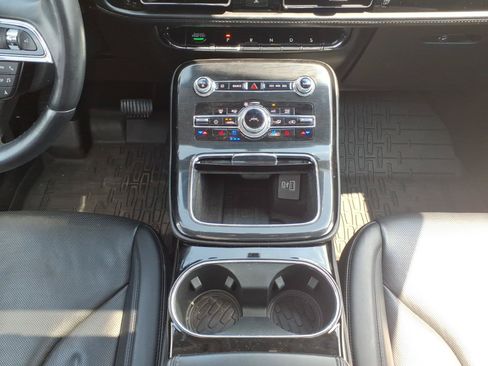 Used 2022 Lincoln Nautilus Reserve w/ Equipment Group 201A AWD/4WD image 23
