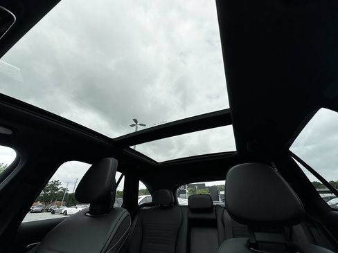 Certified 2026 Mercedes-Benz GLC 300 image 33