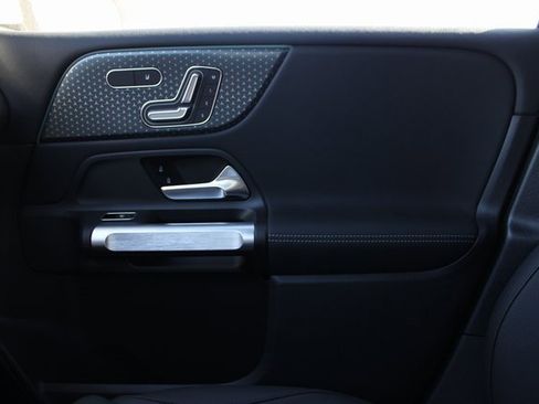 New 2024 Mercedes-Benz EQB 300 4MATIC image 33