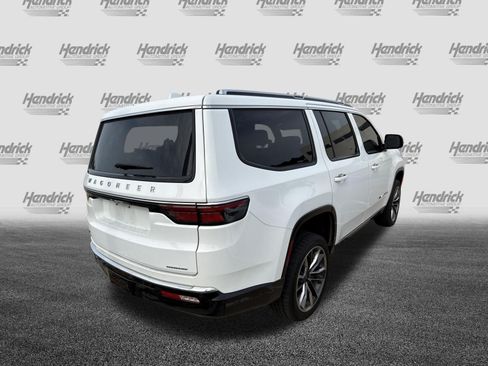 Used 2023 Jeep Wagoneer Series III w/ Premium Group I AWD/4WD image 10