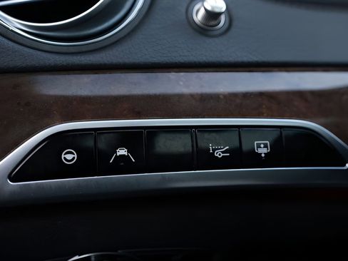 Used 2020 Mercedes-Benz S 560 4MATIC Sedan image 42