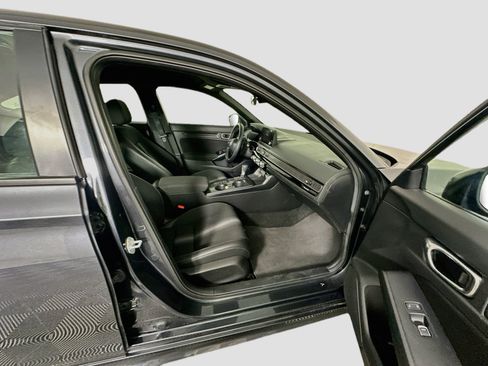 Used 2025 Honda Civic Sport image 29