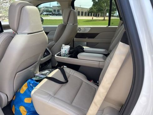 Used 2020 Lincoln Navigator Reserve w/ Equipment Group 208A Reserve image 9