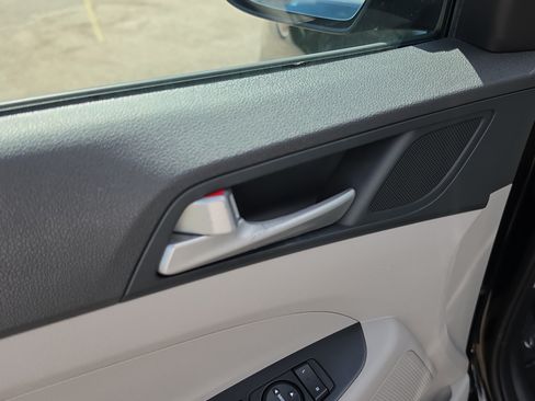 Used 2021 Hyundai Tucson Value FWD image 18