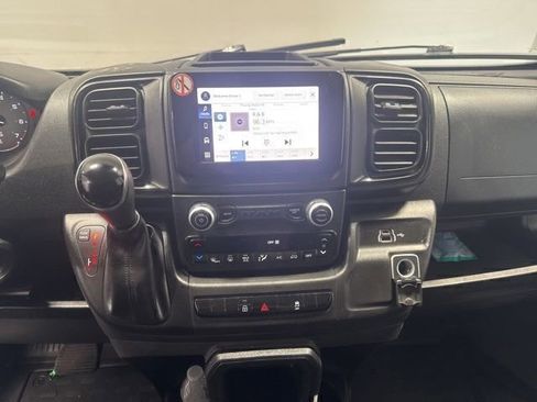 Used 2024 RAM ProMaster 2500 w/ Convenience Group FWD image 15