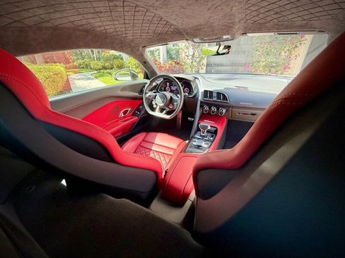 Used 2022 Audi R8 V10 performance image 37