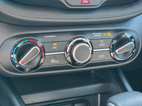 Used 2024 Kia Soul LX w/ Option Group 015 FWD image 30