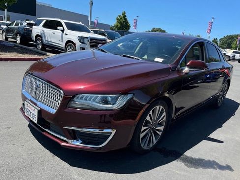 Used 2018 Lincoln MKZ Reserve w/ Technology Package FWD image 1