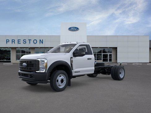 New 2025 Ford F550 2WD Regular Cab Super Duty image 1