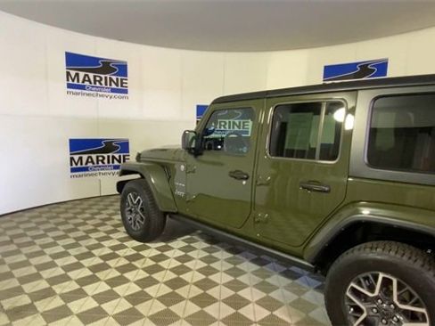 Used 2024 Jeep Wrangler Sahara w/ Technology Group image 8
